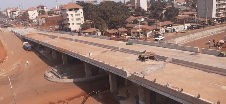 Échangeur de Bambeto : un chantier présidentiel en voie d’achèvement