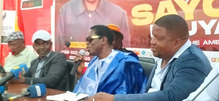 Djely Sayon Kouyaté annonce son grand retour avec l’album Guinée-Mali après sept ans d’absence