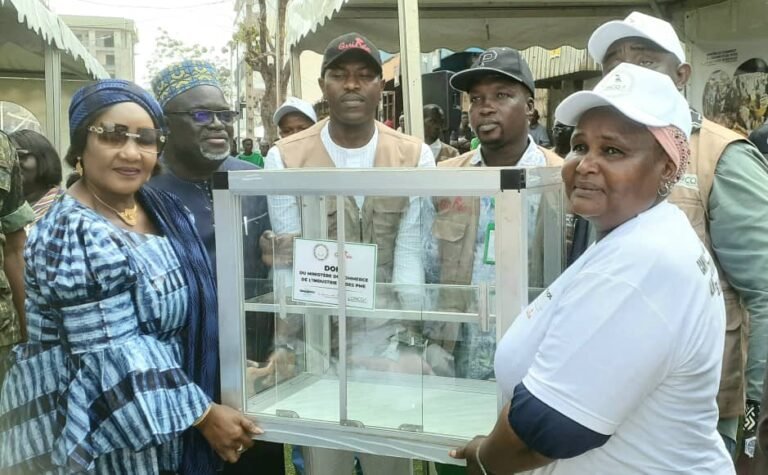 Conakry : Lancement d’une campagne de sensibilisation à l’hygiène alimentaire et distribution de dispositifs de protection