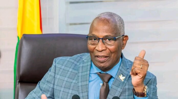 Guinée : Amadou Oury Bah reconduit au poste de Premier ministre