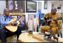 De l’orchestre de Kouroussa au ministère : Morissanda Kouyaté joue enfin avec son idole