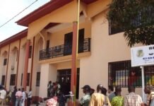Conakry a désormais ses treize nouveaux maires installés
