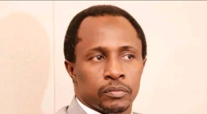 Guinée : la Présidence se dote d’un porte-parole adjoint à la veille du départ en congés du président Doumbouya