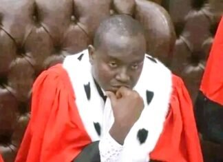 Algassimou Diallo : le magistrat du procès Dadis frappé d’une interdiction de sortie du territoire