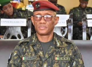 Départ en congé du président Doumbouya : l’armée guinéenne verrouille le front sécuritaire