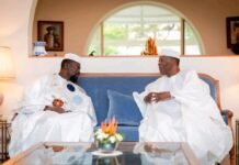 Abidjan renforce ses liens avec Conakry : Ouattara reçoit Doumbouya en tête-à-tête