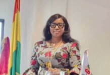 KADIATOU DOUMBOUYA KANTÉ : « ILS ONT RÉUSSI À LE CONVAINCRE DE ME FAIRE QUITTER NON SEULEMENT L’ENTREPRISE, MAIS AUSSI LA GUINÉE »